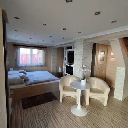 Edenkert Apartmanhaz Kisvárda Exterior photo