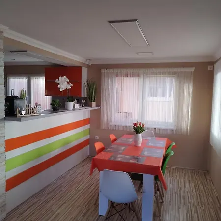 Edenkert Apartmanhaz Kisvárda Exterior photo