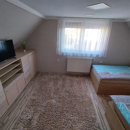 Edenkert Apartmanhaz Kisvárda Exterior photo